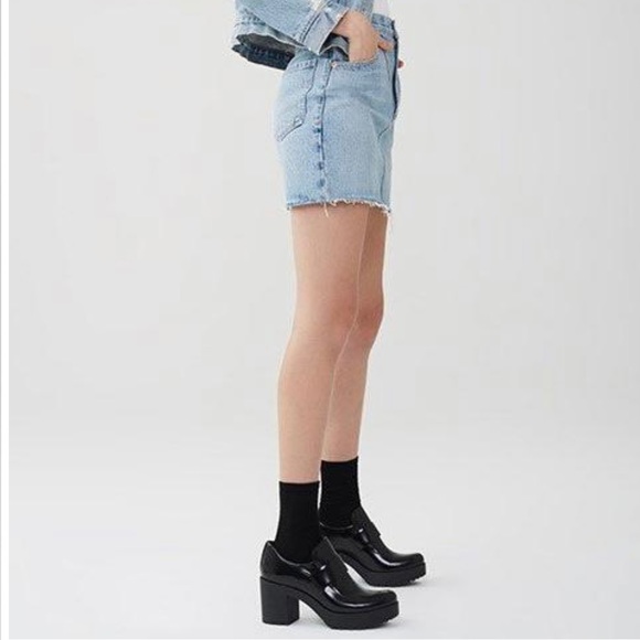 AGOLDE Palladium High Rise Denim Skirt with Raw Hem in Color Renewal Size 23. - Picture 4 of 8